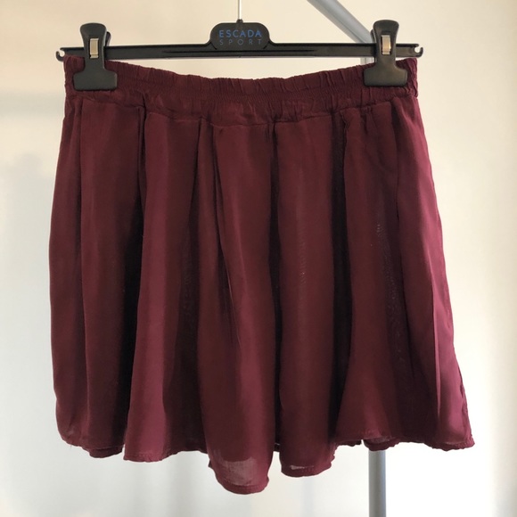 NWOT Brandy Melville Skirt - Picture 1 of 4